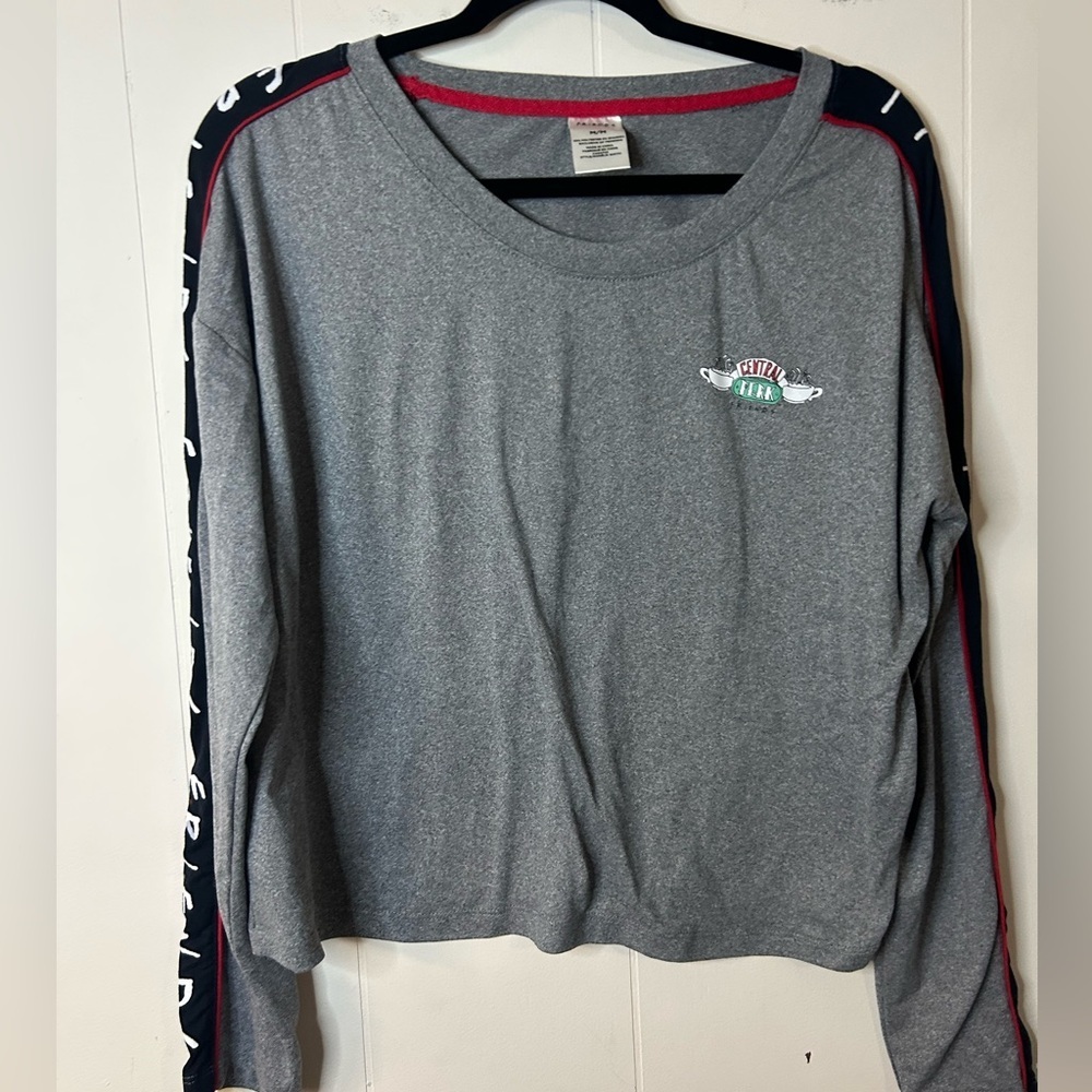 F.R.I.E.N.D.S TV show, size M long sleeve top, graphic down sleeve, central perk